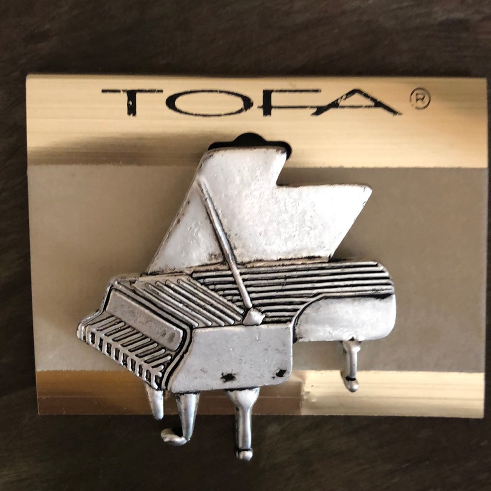 TOFA Piano Pin - NWT